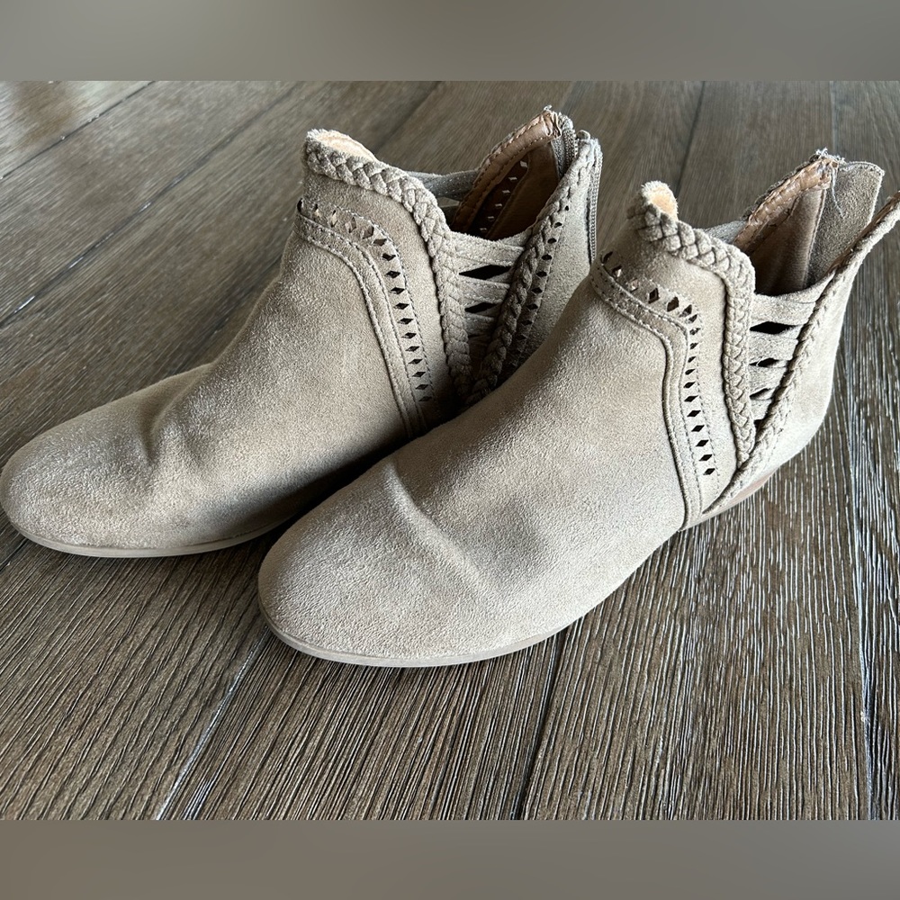 Gently Worn, Girls Ankle Boots size 5